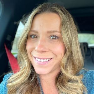 Meet your Posher, Carolyn